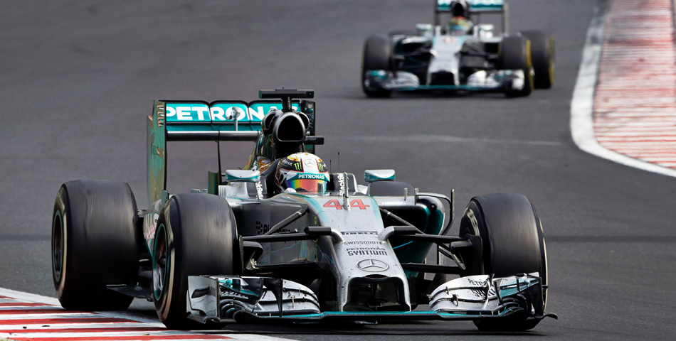 Hamilton-vs-Rosberg-Hungary-2014