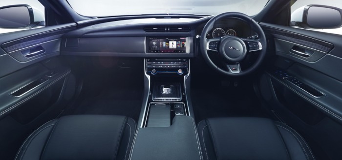 Jaguar-XF-2015-Interior