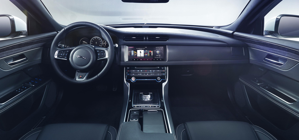 Jaguar-XF-Interior-2015