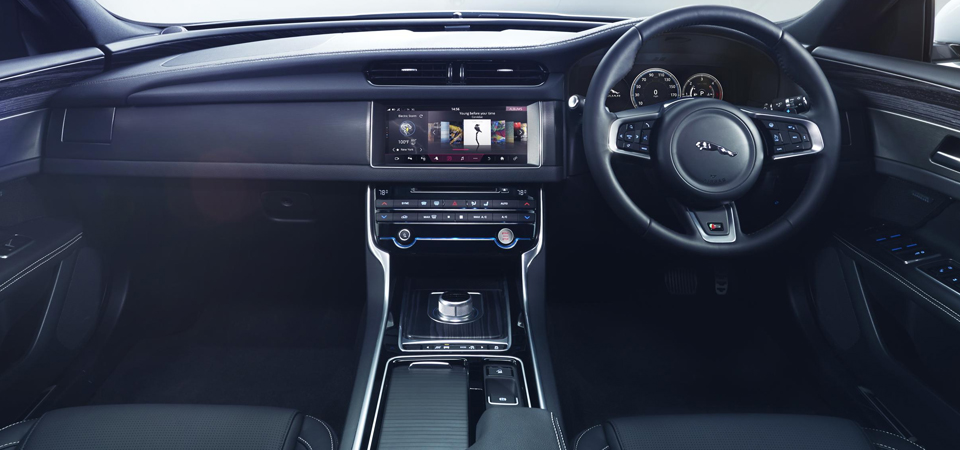 Jaguar-XF-2015-New-York-Auto-Show-Interior