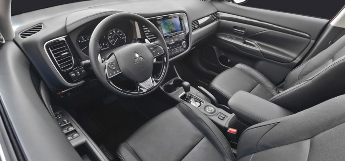 Mitsubishi-Outlander-2015-Make-Over-Interior