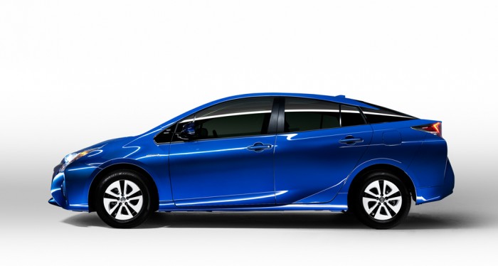 Toyota-Prius-2015-Profile