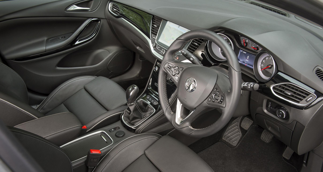 Vauxhall-Astra-2015-Interior