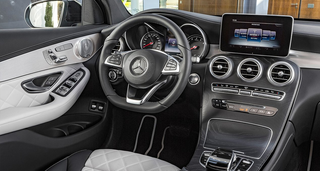 Mercedes-GLC-Coupe-2017-Interior