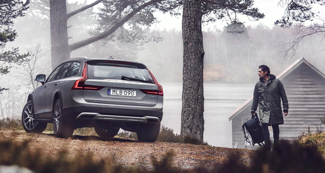 volvo-v70-cross-country-forest