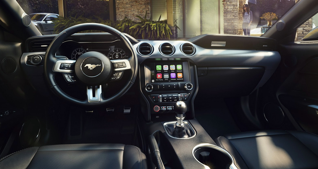 Ford-Mustang-GT-2017-Updates-Interior