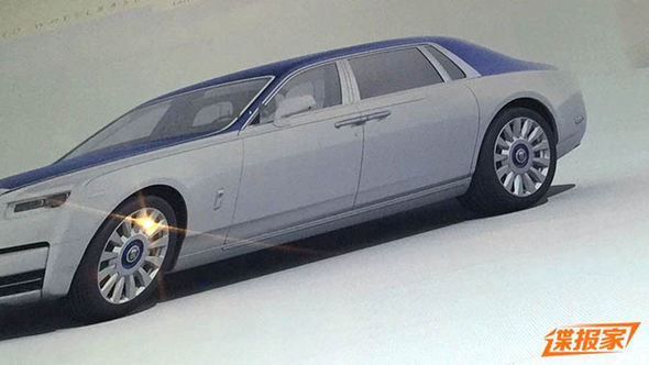 Very-British-Rolls-Royce-Phantom-VIII-Leak-Side