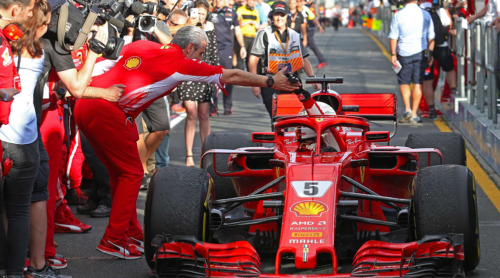 Australian-GP-2018-Race-Vettel-High-Five-Celebration