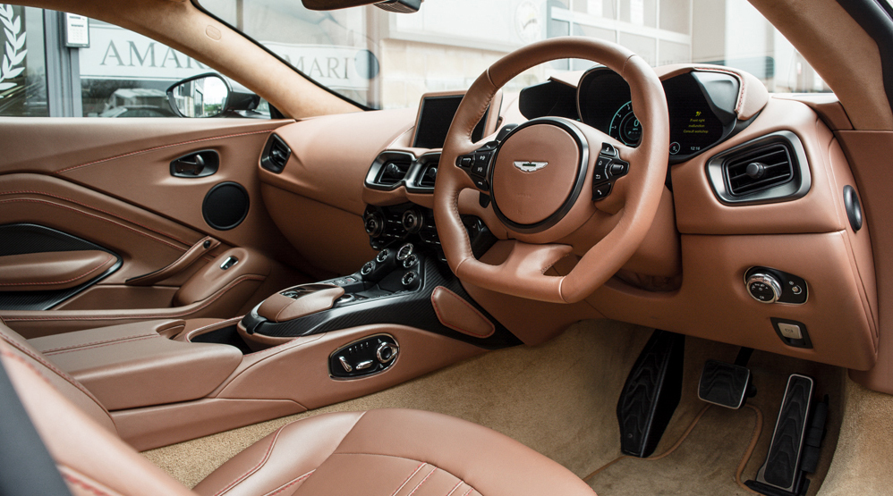 Aston-Martin-V8-Vantage-Amari-Edition-Dailycarblog-Interior