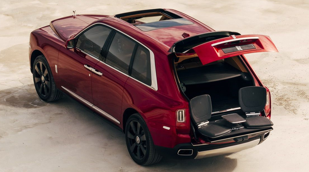 Very-British-Rolls-Royce-Cullinan-SUV-Ra=ear-Swing-Out-Bench-Seats-Dailycarblog