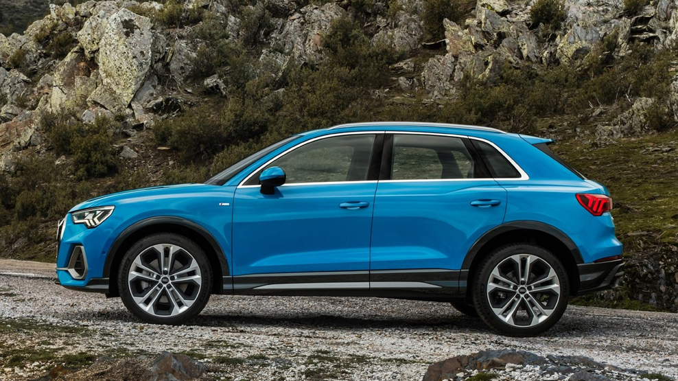 All new Audi Q3, side view, Dailycarblog