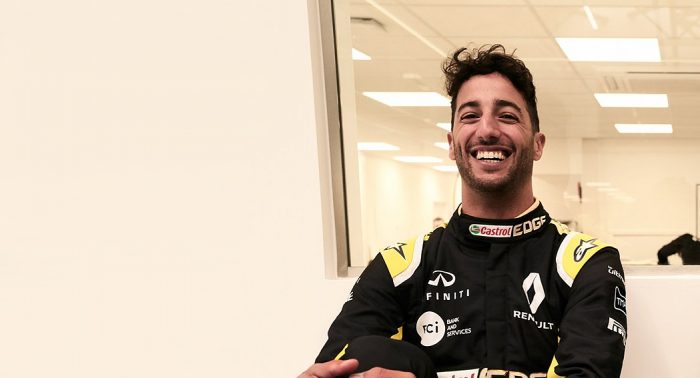 Dapper Dan Ricciardo suits up in Renault colours, dailycarblog.com