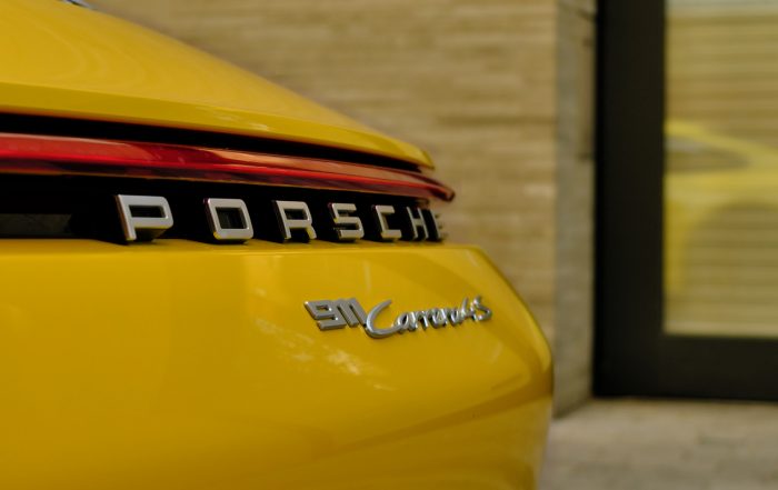 2019 Porsche 911 8th generation rear logo dailycarblog.com