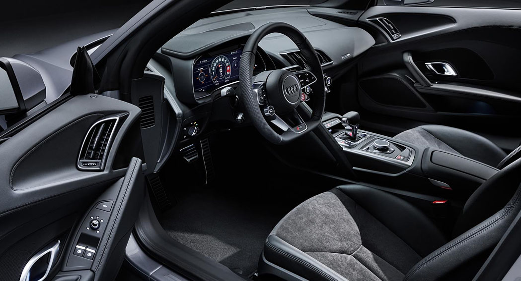 2019 Audi R8 RWD interior Dailycarblog