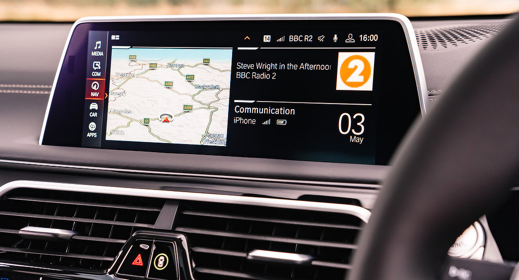 BMW 7 Series Review infotainment system dailycarblog