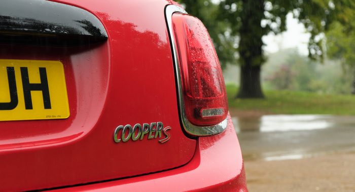 Mini Cooper S 2020 Review, rear light, dailycarblog.com