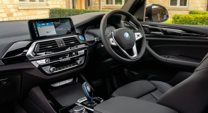 BMW iX3 EV SUV - Interior - Dailycarblog