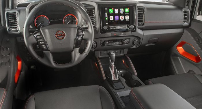 Nissan Frontier 2022 - Interior - Dailycarblog